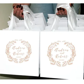 Asmeninį Rose Gold vestuvių sveiki maišeliai su satino kaspinu ir savo vardus Elegantiškas Vestuvių dovanos ir paslaugos svečiams