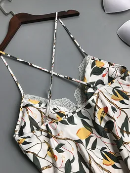 Daeyard Šilko Pižamą 2019 M. Vasarą nauju Moterų Nightdress Rankovių Gėlių Spausdinti Namo Suknelė su Sexy Nėrinių Backless Marškinėliai Sleepwear