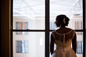E JUE SHUNG Afrikos Vestuvių Suknelės, Bžūp rankovėmis, Baltos spalvos Nėrinių Appliques Prabanga Nuotakos Suknelės kristalai Linijos, Nuotakos Vestuvių Suknelės