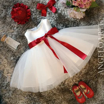 Naujų Gėlių Mergaičių Suknelės Vaikams Rankovių Duobute Tiulio Šalies Vestuvinė Suknelė su Raudonu Kaspinu Oficialų Princesės Suknelė