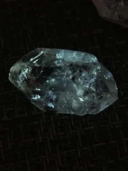 Nepažeista liuminescencinės naftos brangakmenio herkimer diamond kvarco kristalo frome pakistano 1pcs