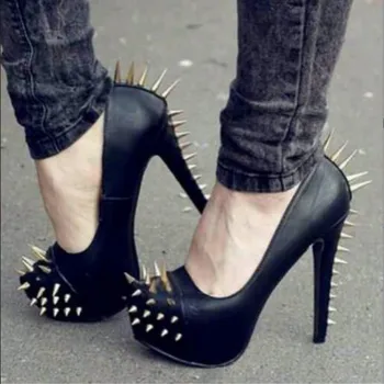 SHOFOO batai,Naujovė, madingų moterų batai, kniedės apdailos, apie 14 .5 cm aukšto obcasie batų, suapvalinti tne siurbliai. DYDIS: 34-45
