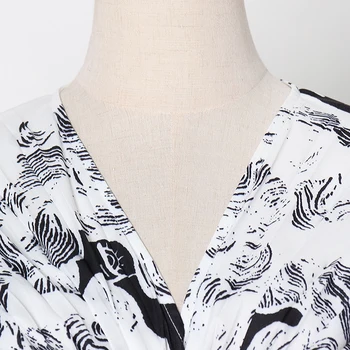 TWOTWINSTYLE Elegantiškas Tunika Plisuotos Marškinėliai Moterims V Kaklo Blyksnius Rankovės Atsitiktinis Palaidinė Moterų Mados Naują Drabužių 2020 M. Rudenį